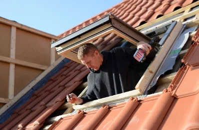 Pose de fenêtres de toit Velux à Courniou